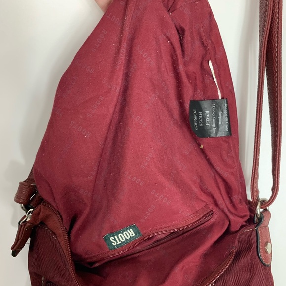 Roots Canada Womens Crossbody Purse Burgandy *Flawed Multi Pocket Zip Adjustable - Picture 14 of 16